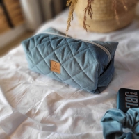 Duża kosmetyczka damska podróżna zielona