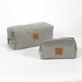 Zestaw kosmetyczek podróżnych szarych